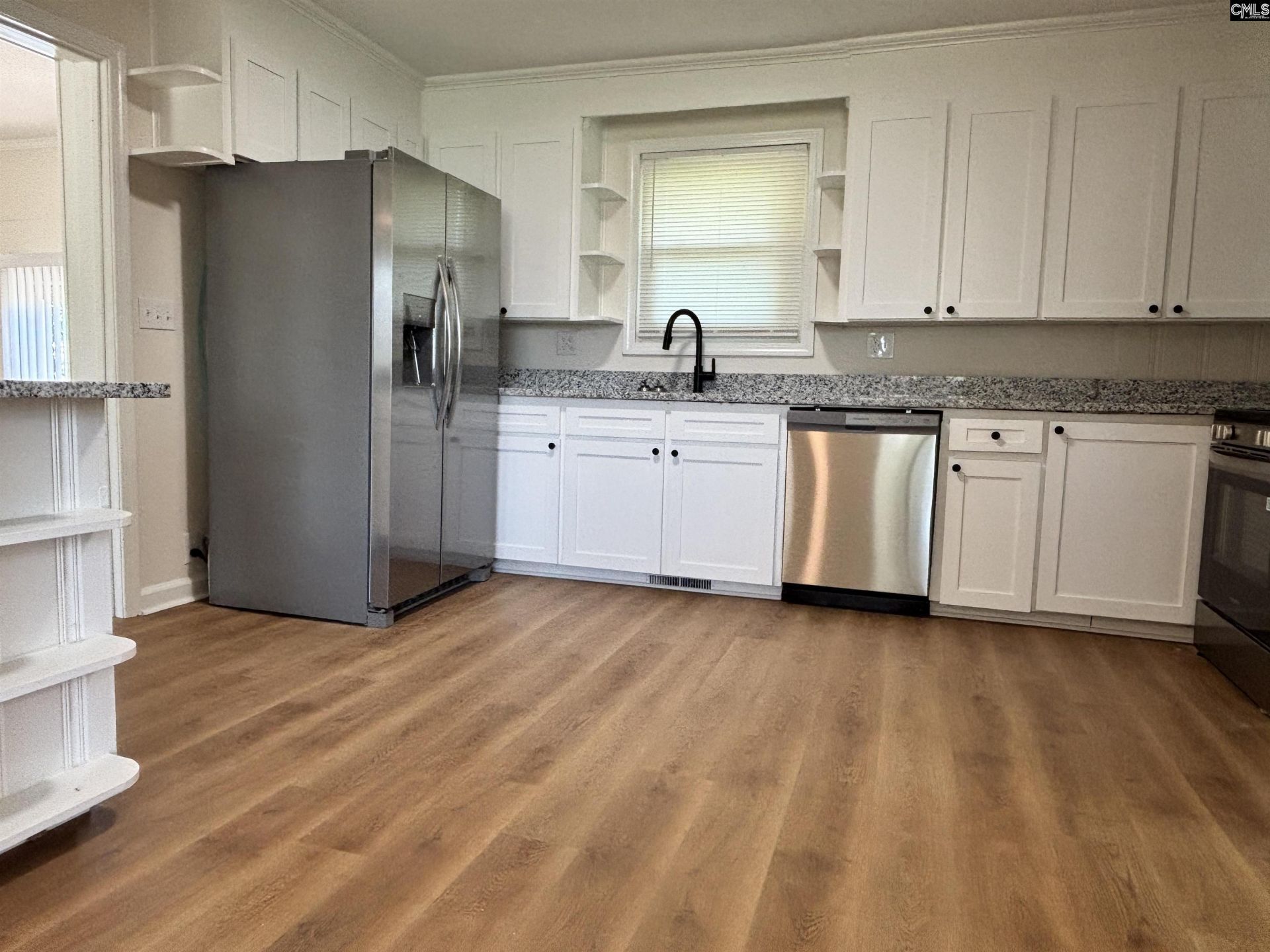228 Martha Street  Photo 7