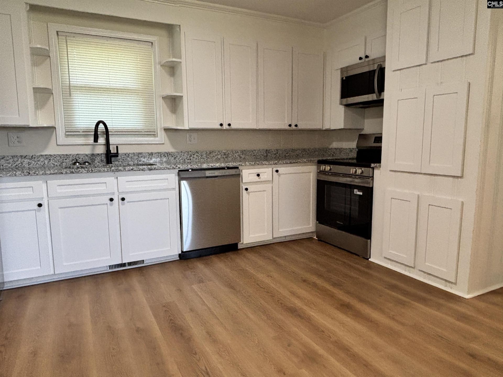 228 Martha Street  Photo 8