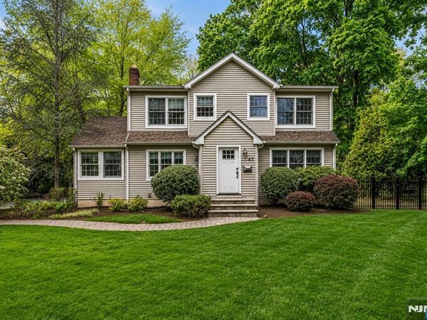 63 Park Avenue, WYCKOFF, NJ 07481