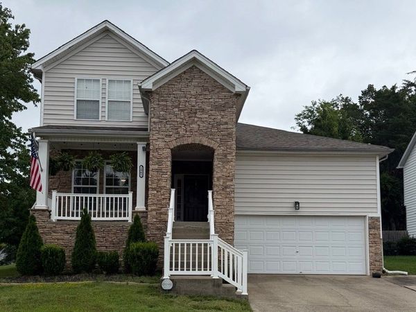 1961 Deep Woods Trl, Nashville, TN 37214