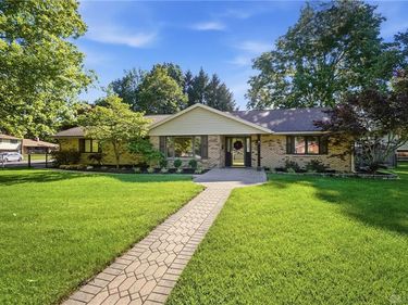 5362 Oakton Circle, Kettering, OH 45440