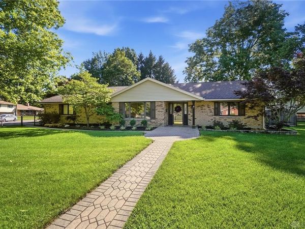 5362 Oakton Circle, Kettering, OH 45440