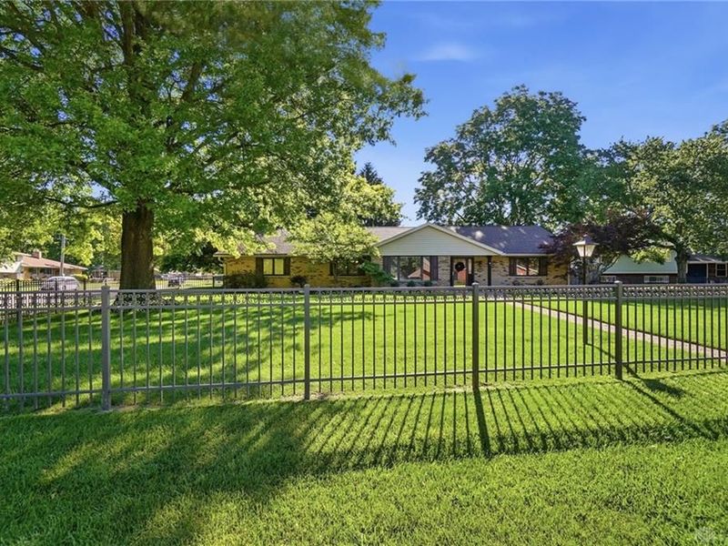 5362 Oakton Circle, Kettering, OH 45440 Photo 5