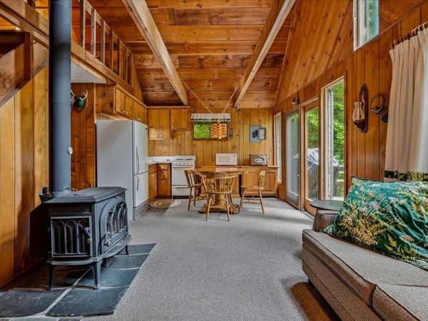 110 Spring Hill Lane, Starksboro, VT 05733