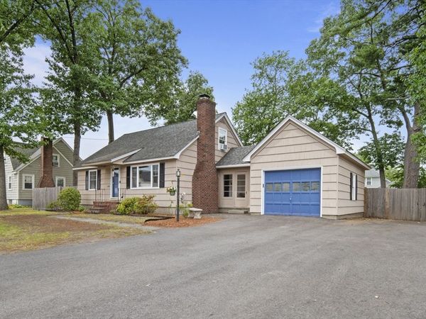 230 Chelmsford St, Chelmsford, MA 01824
