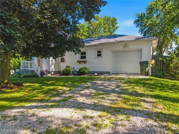 183 E Center Street , Smithville, OH 44677