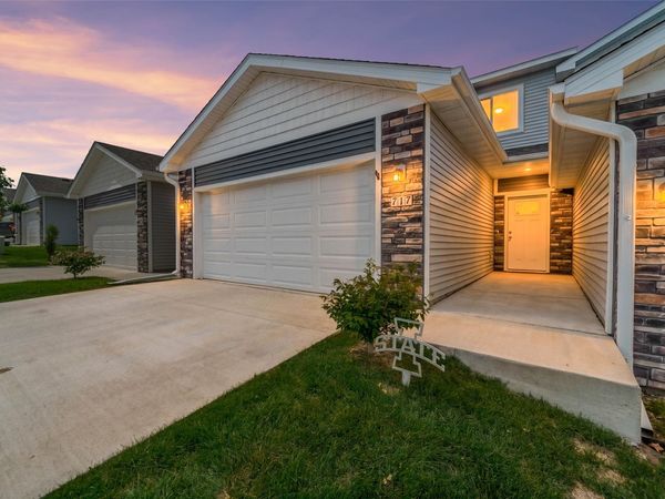 717 Greenwell Place, Norwalk, IA 50211