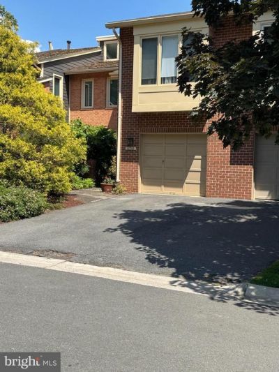 10719 GLOXINIA DRIVE , ROCKVILLE, MD 20852