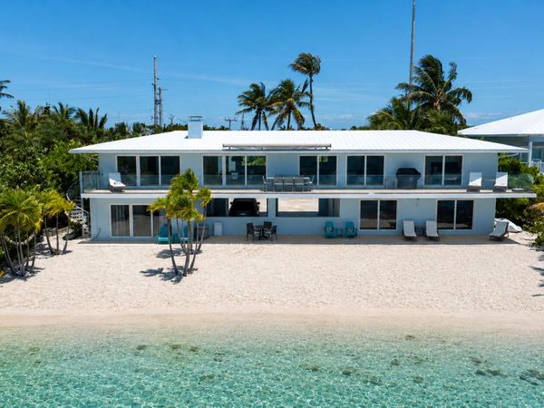 74051 Overseas Highway, ISLAMORADA, FL 33036