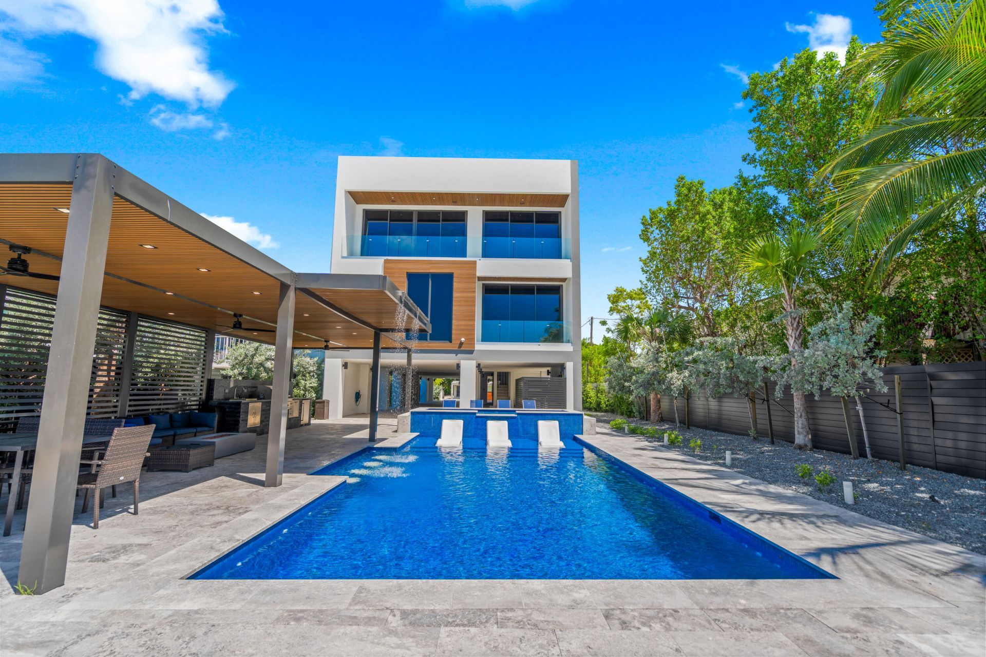 16 Seaside Avenue, Key Largo, FL 33037 Photo