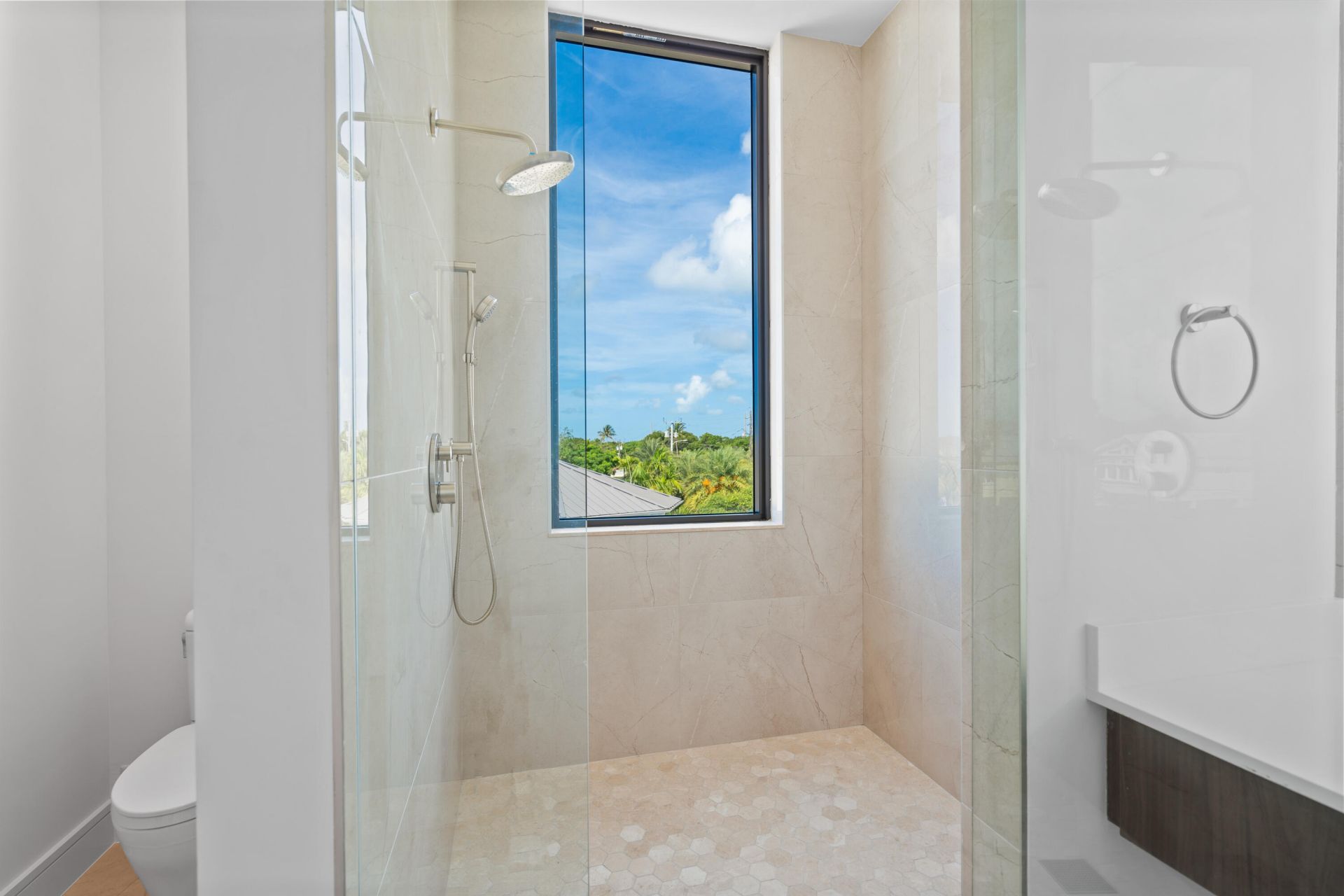 16 Seaside Avenue, Key Largo, FL 33037 Photo