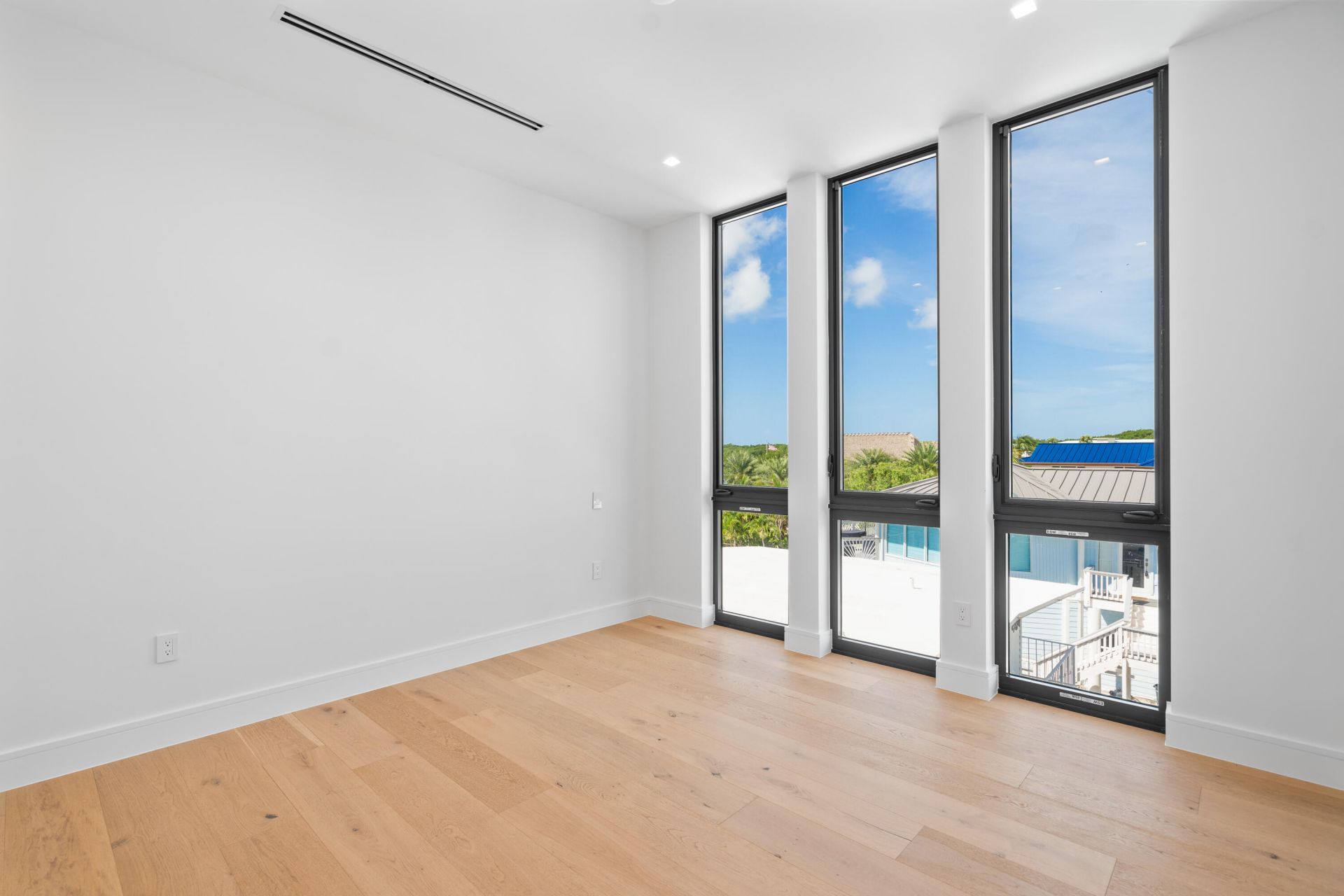 16 Seaside Avenue, Key Largo, FL 33037 Photo