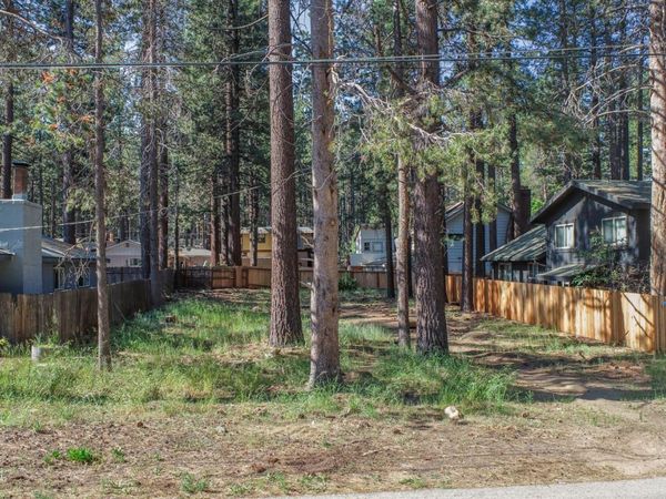 2690 Muir Lane, South Lake Tahoe, CA 96150
