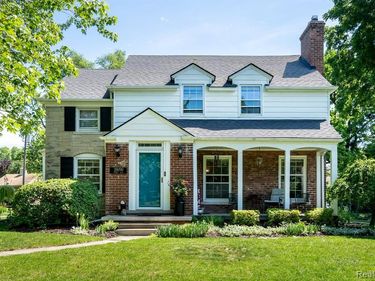 28090 Sunset Boulevard W, Lathrup Village, Mi 48076