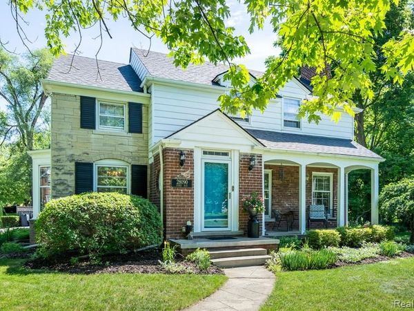 28090 Sunset Boulevard W, Lathrup Village, MI 48076