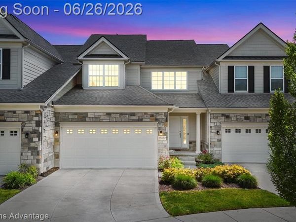23822 Seminole Trail, Novi, MI 48375