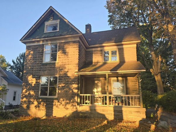 622 Maple Street, Colon, MI 49040
