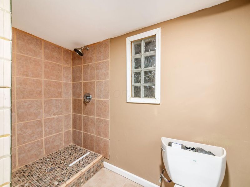1810 Ashland Avenue, Columbus, OH 43212 Photo 29