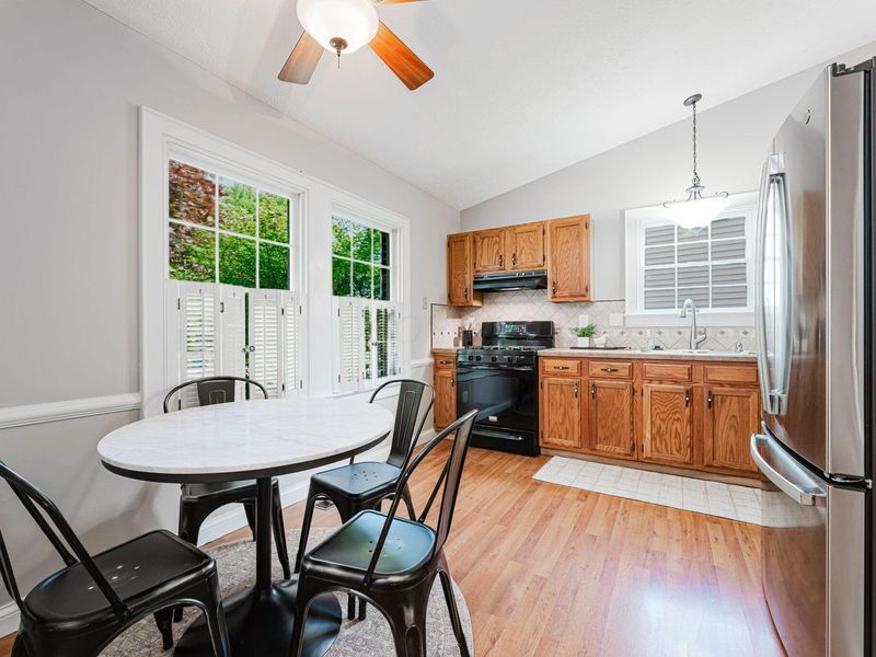 5570 Shannon Heights Boulevard, Dublin, OH 43016 Photo 4
