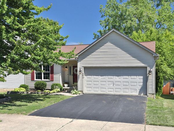 354 Holly Grove Road , Lewis Center, OH 43035