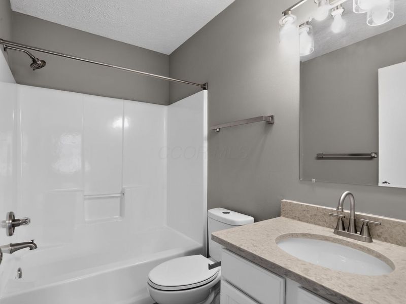 2724 Raphael Drive , Columbus, OH 43232 Photo 15