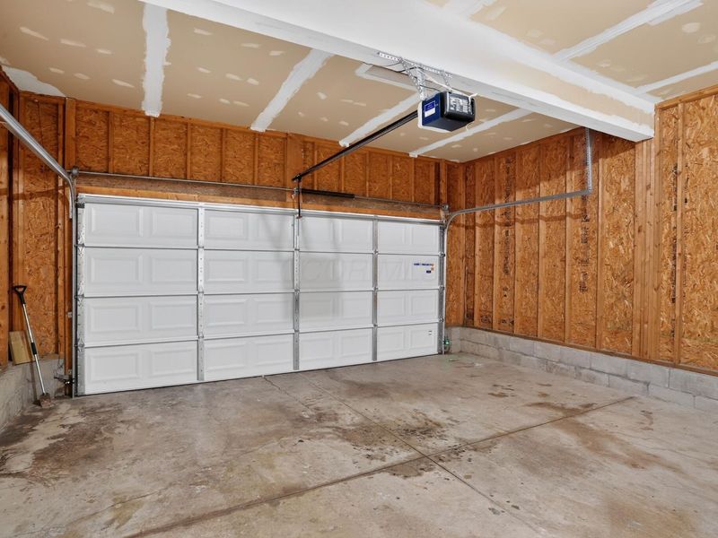 2724 Raphael Drive , Columbus, OH 43232 Photo 19