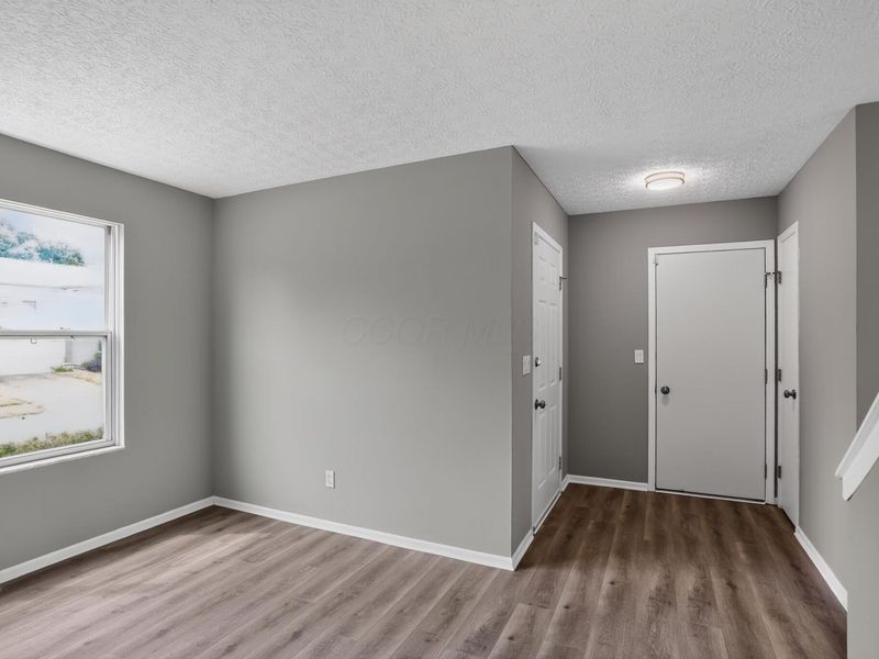 2724 Raphael Drive , Columbus, OH 43232 Photo 3