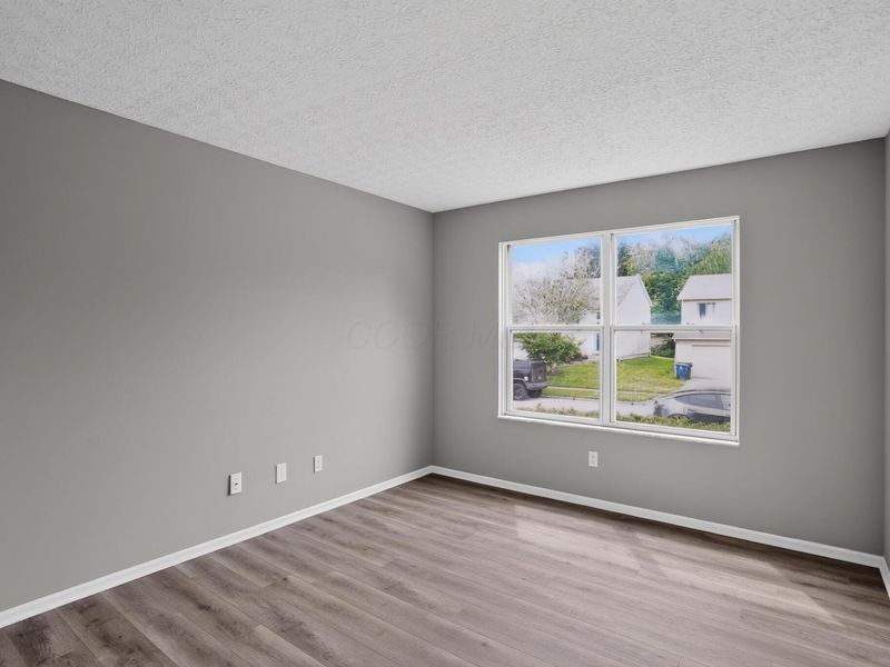 2724 Raphael Drive , Columbus, OH 43232 Photo 4