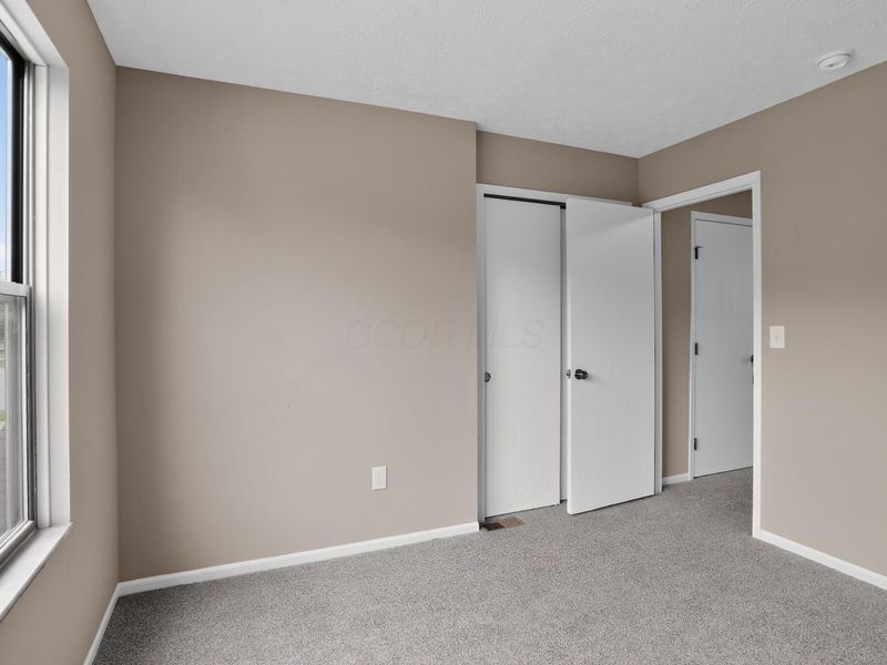 2893 Barrows Road, Columbus, OH 43232 Photo 12