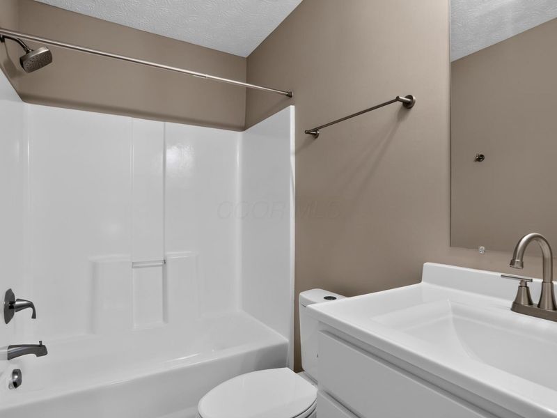 2893 Barrows Road, Columbus, OH 43232 Photo 21