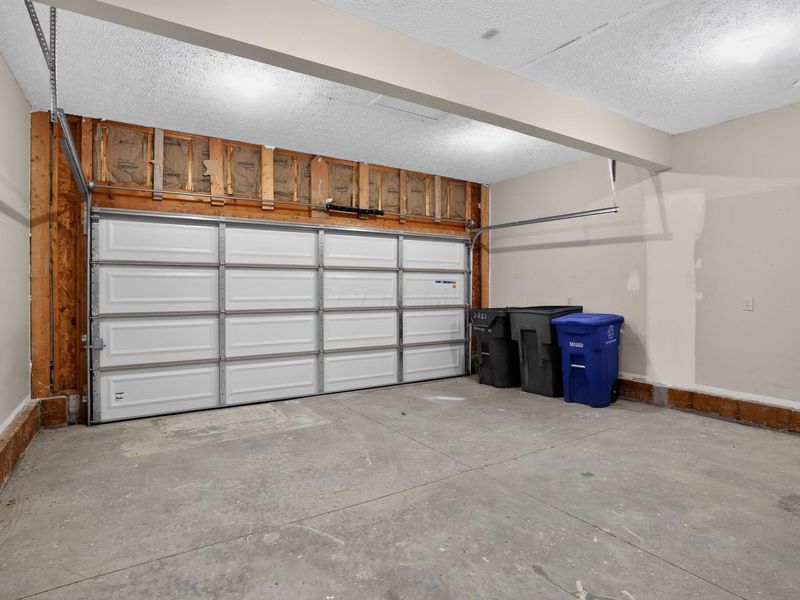 2893 Barrows Road, Columbus, OH 43232 Photo 23