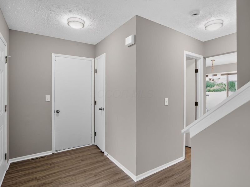 2893 Barrows Road, Columbus, OH 43232 Photo 3