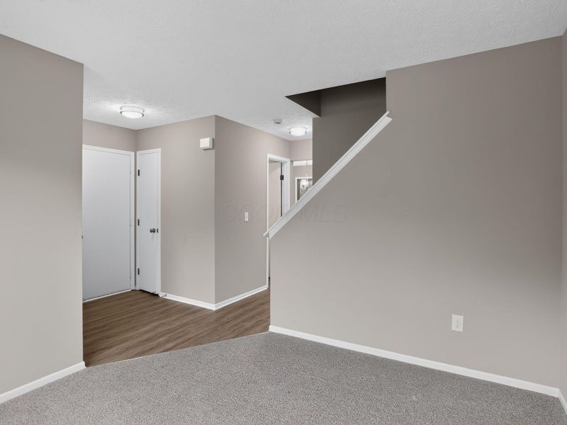 2893 Barrows Road, Columbus, OH 43232 Photo 4