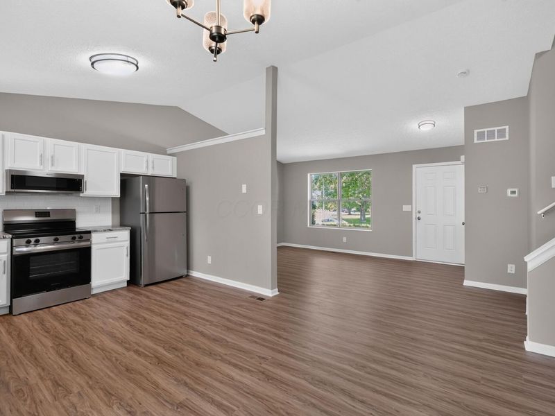 2836 Beal Drive, Columbus, OH 43232 Photo 10
