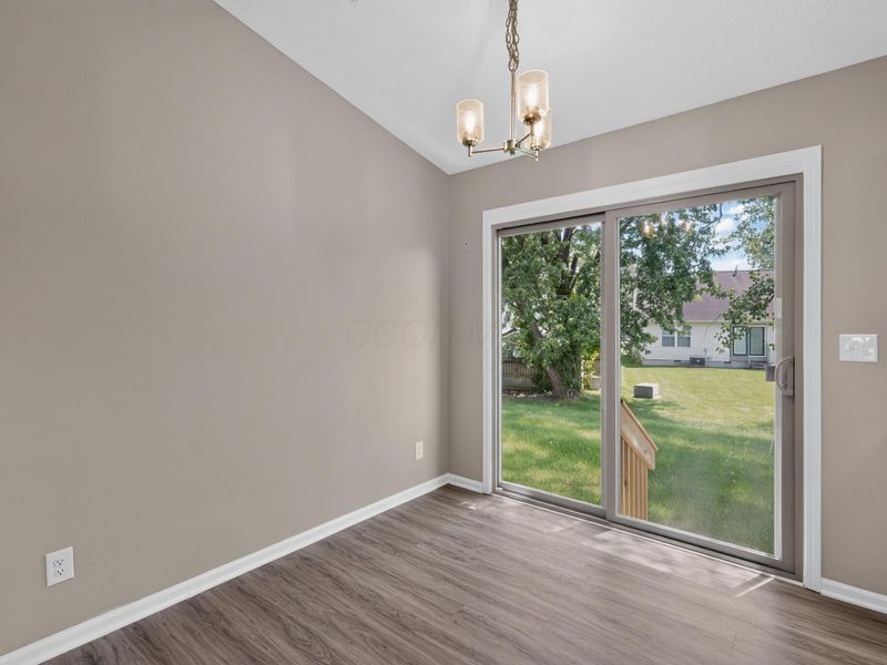 2836 Beal Drive, Columbus, OH 43232 Photo 14
