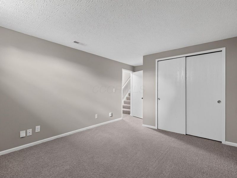 2836 Beal Drive, Columbus, OH 43232 Photo 15