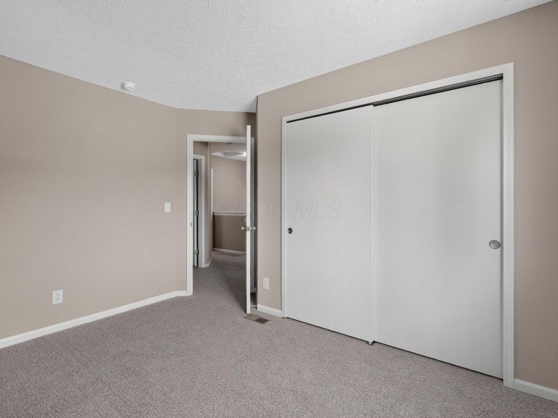 2836 Beal Drive, Columbus, OH 43232 Photo 16