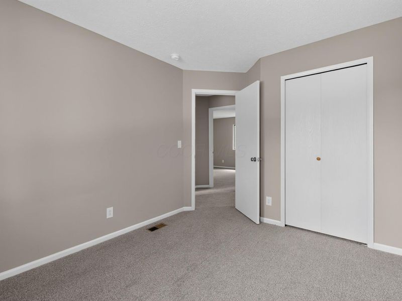 2836 Beal Drive, Columbus, OH 43232 Photo 17