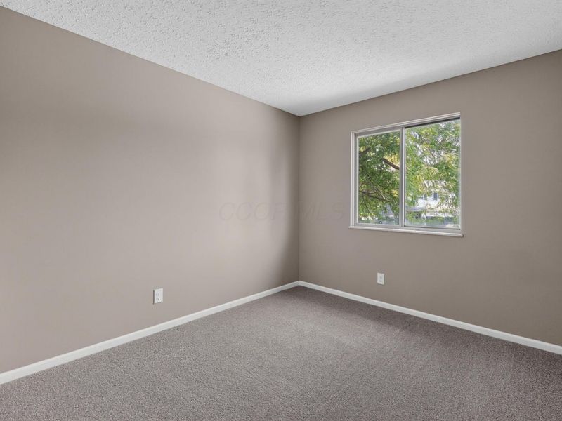 2836 Beal Drive, Columbus, OH 43232 Photo 20