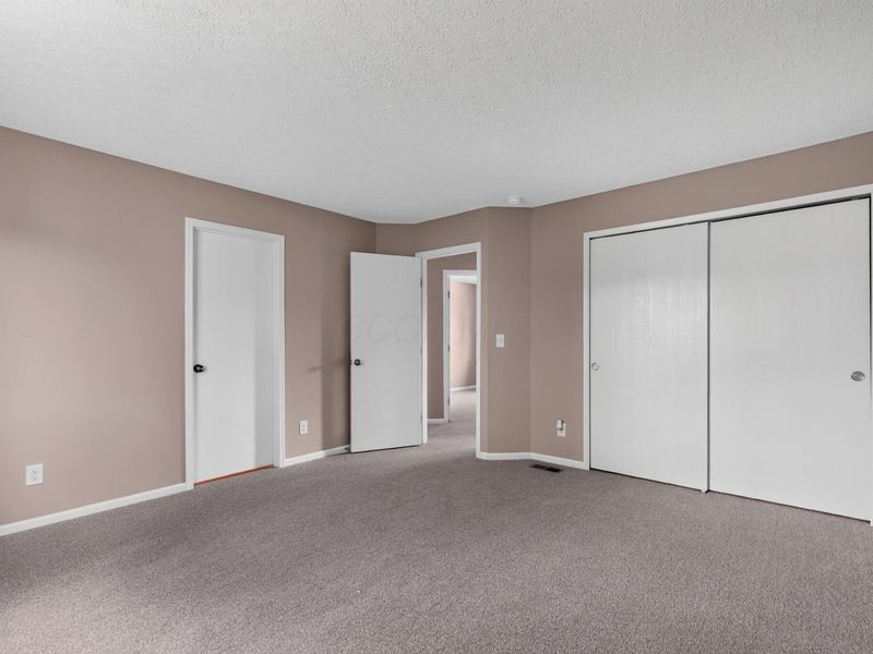 2836 Beal Drive, Columbus, OH 43232 Photo 21