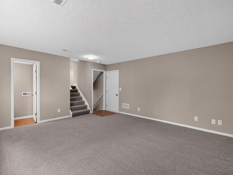 2836 Beal Drive, Columbus, OH 43232 Photo 26