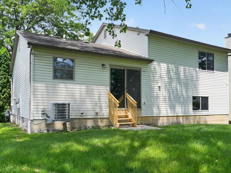 2836 Beal Drive, Columbus, OH 43232 Photo 4