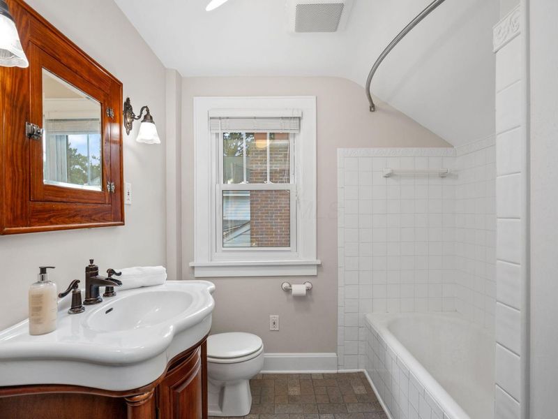 506 Milford Avenue, Columbus, OH 43202 Photo 27