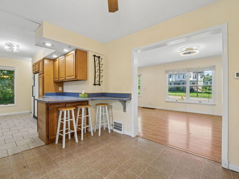 201 W Main Street, Mechanicsburg, OH 43044 Photo 11