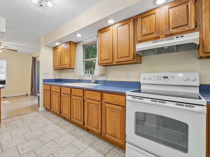201 W Main Street, Mechanicsburg, OH 43044 Photo 14