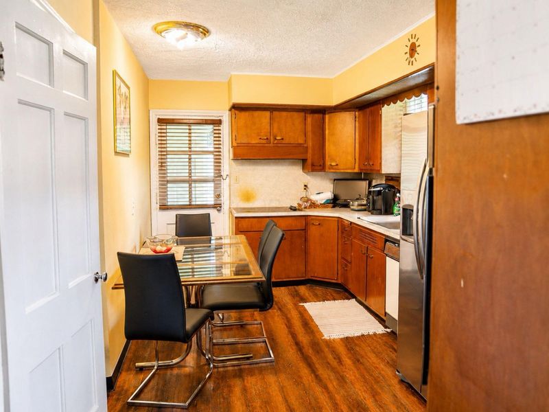 1993 Greenway Avenue N, Columbus, OH 43219 Photo 7
