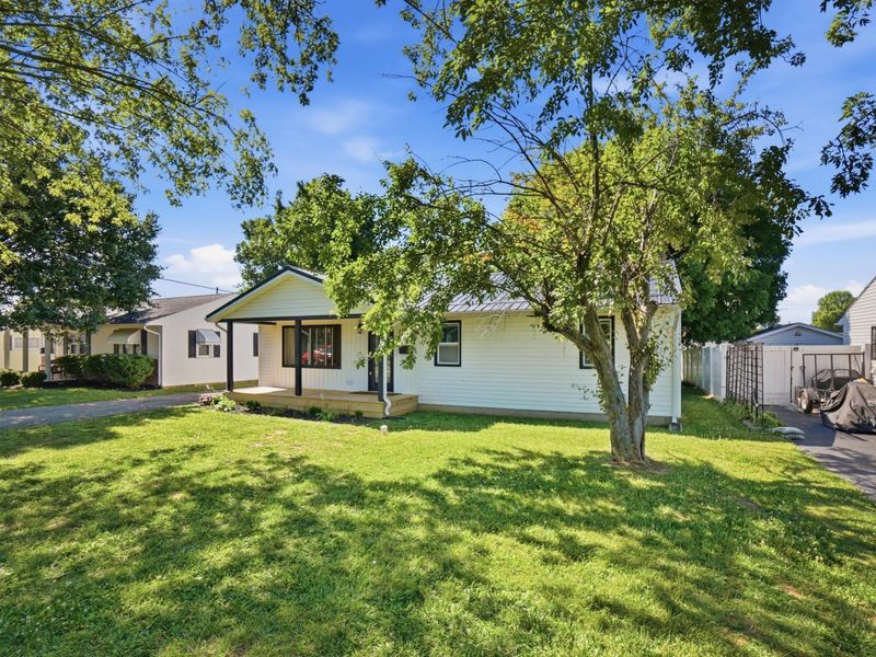 1219 Vanderbilt Drive, Washington Court House, OH 43160 Photo 2