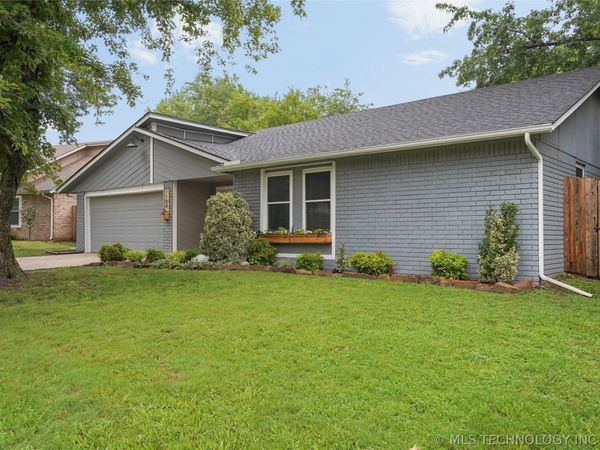 1104 W Waco Street , Broken Arrow, OK 74011
