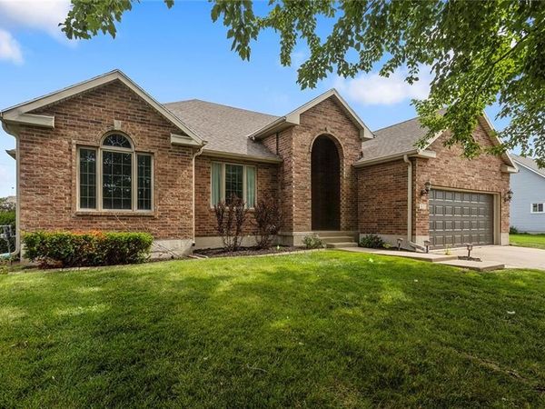 605 W Kirkpatrick Street, Odessa, MO 64076