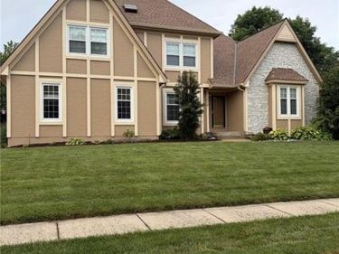 1619 NE 100 Court, Kansas City, MO 64155